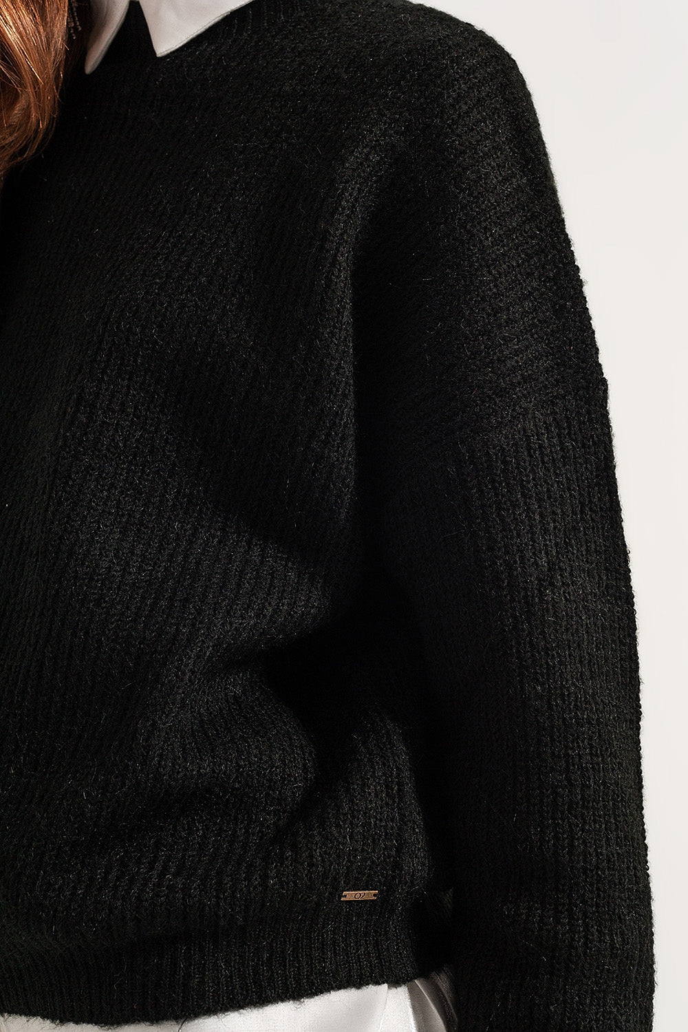 Jersey negro con cuello subido de punto Q2
