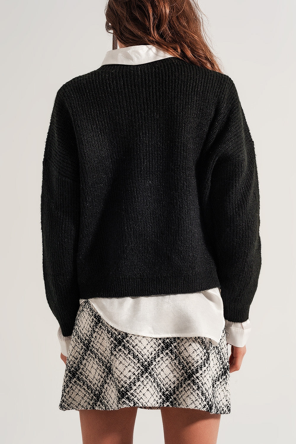 Jersey negro con cuello subido de punto Q2
