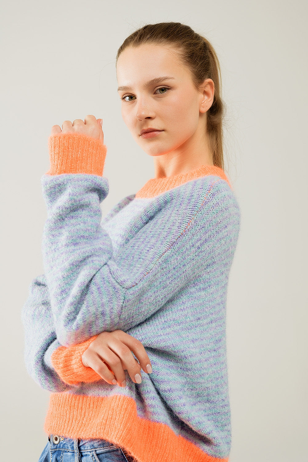 Jersey oversize de punto azul claro/naranja Q2