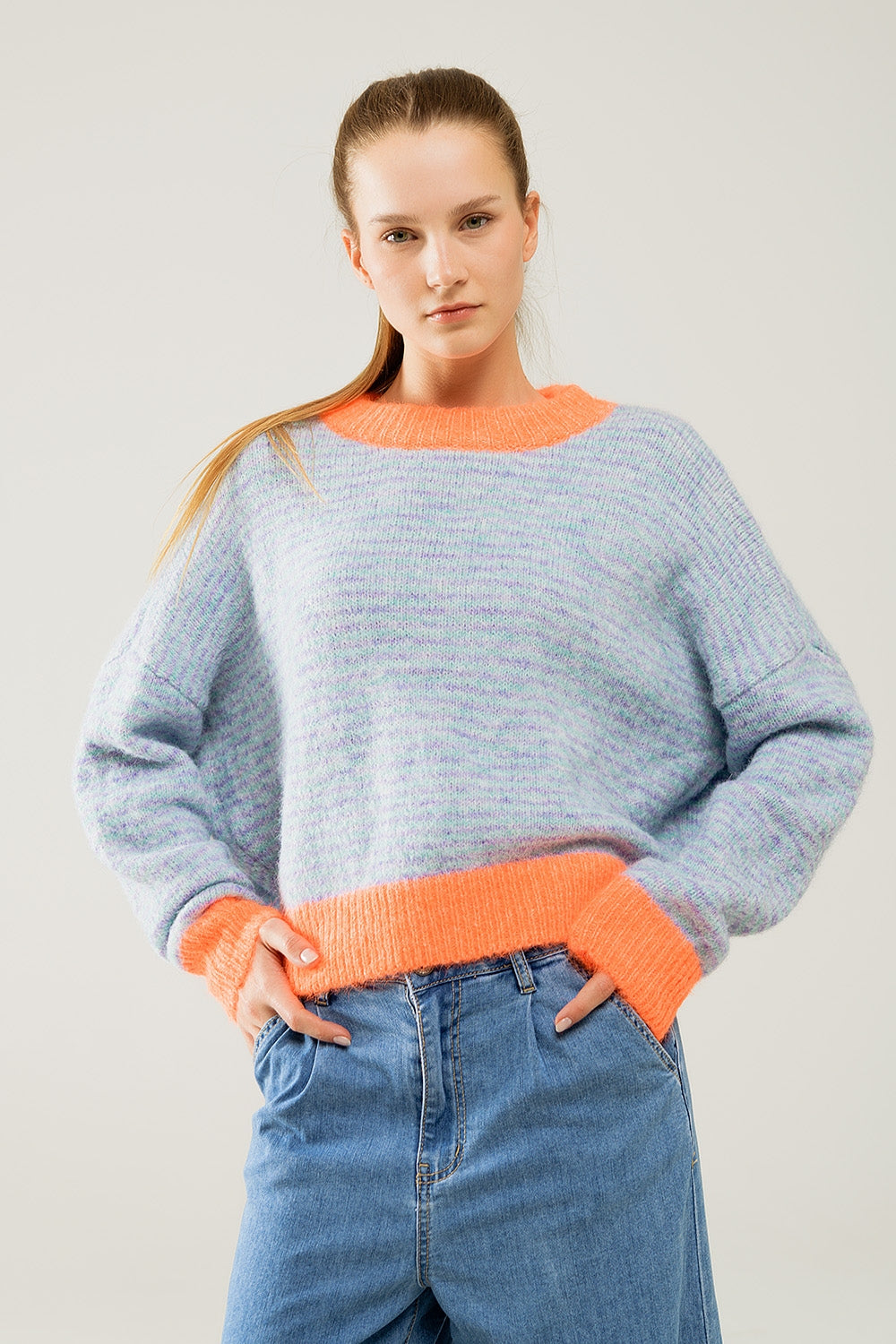 Q2 Jersey oversize de punto azul claro/naranja