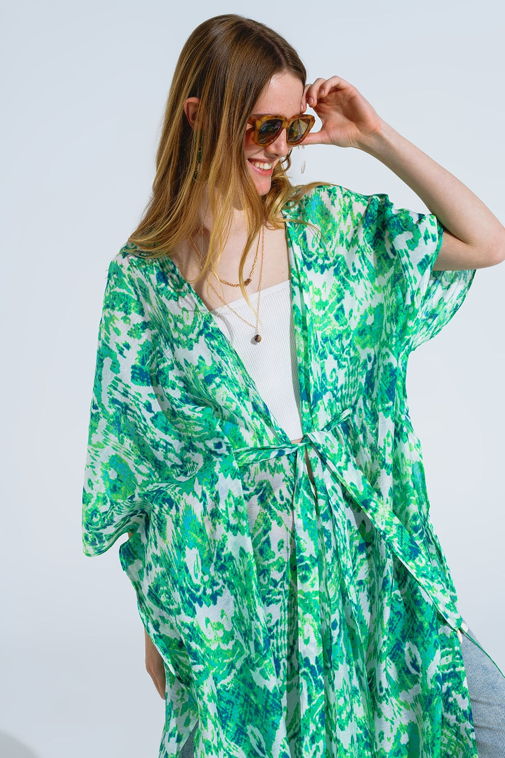 Kimono largo verde con cierre de cordón en estampado tribal Q2