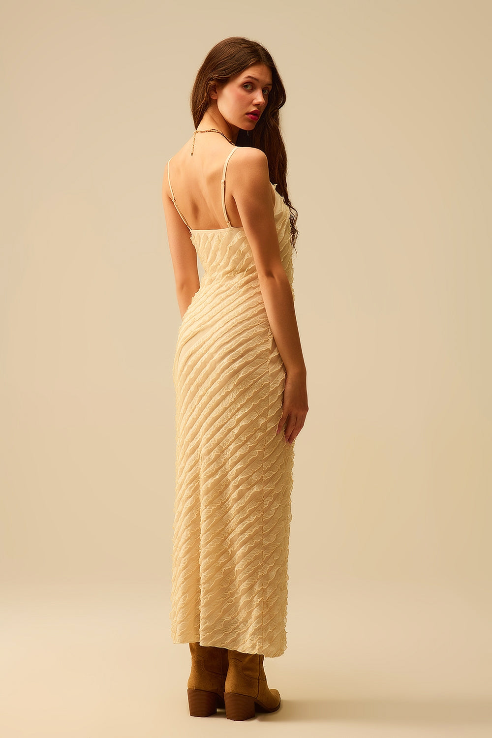 Maxi vestido crudo con flecos y tirantes Q2