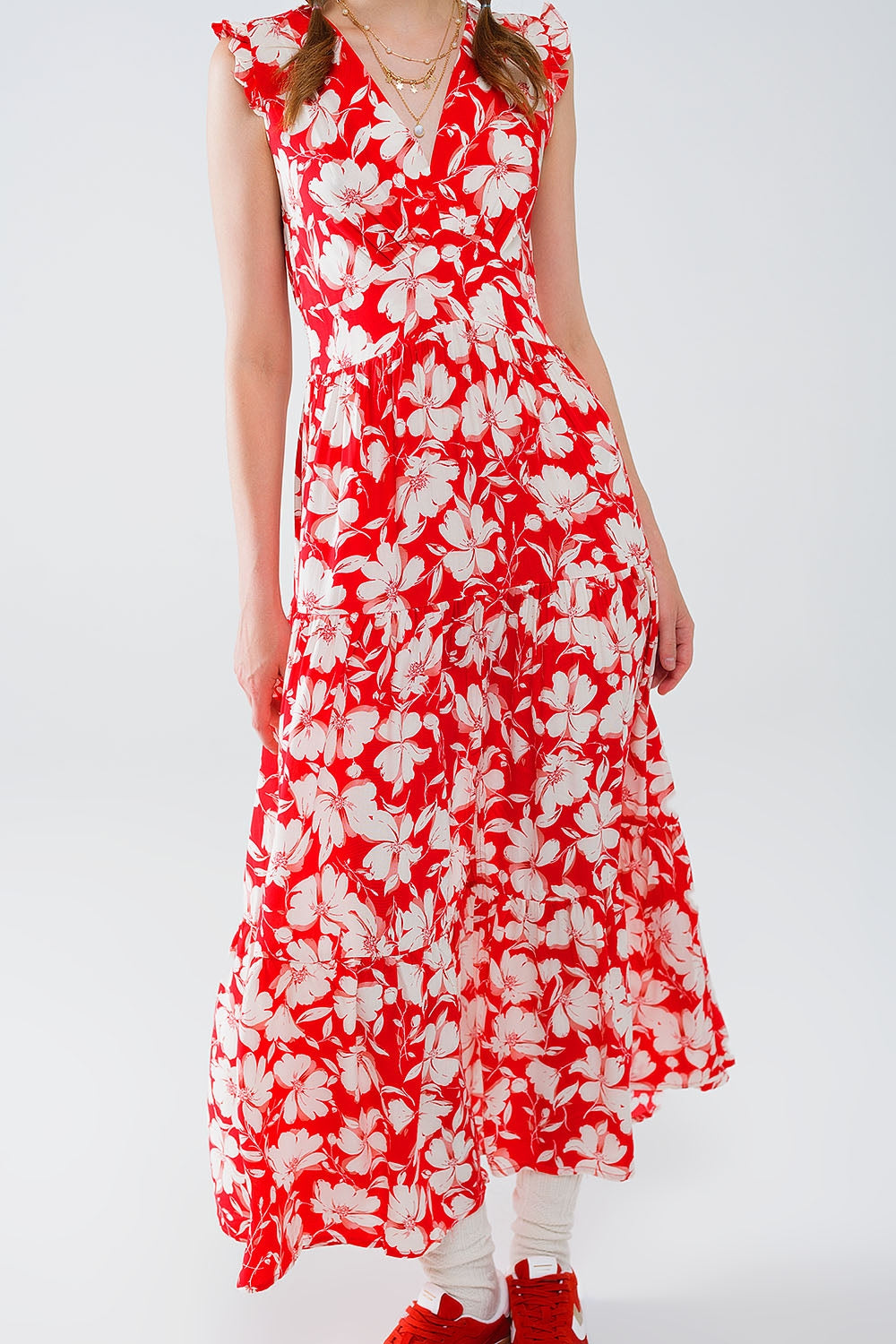 Maxi vestido rojo con estampado floral y escote en V Q2
