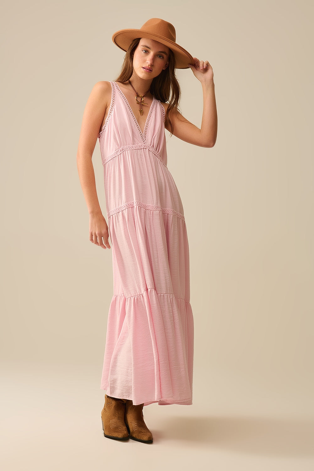 Maxi Vestido Rosa Con Detalles De Encaje Y Estilo Boho Q2