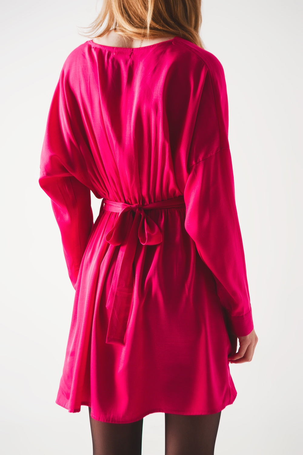 Mini vestido de satén rojo Q2