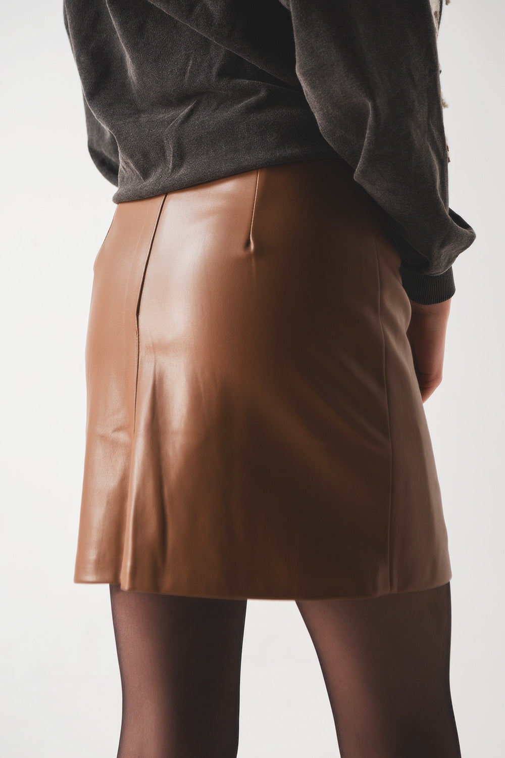 Minifalda camel de efecto cuero Q2