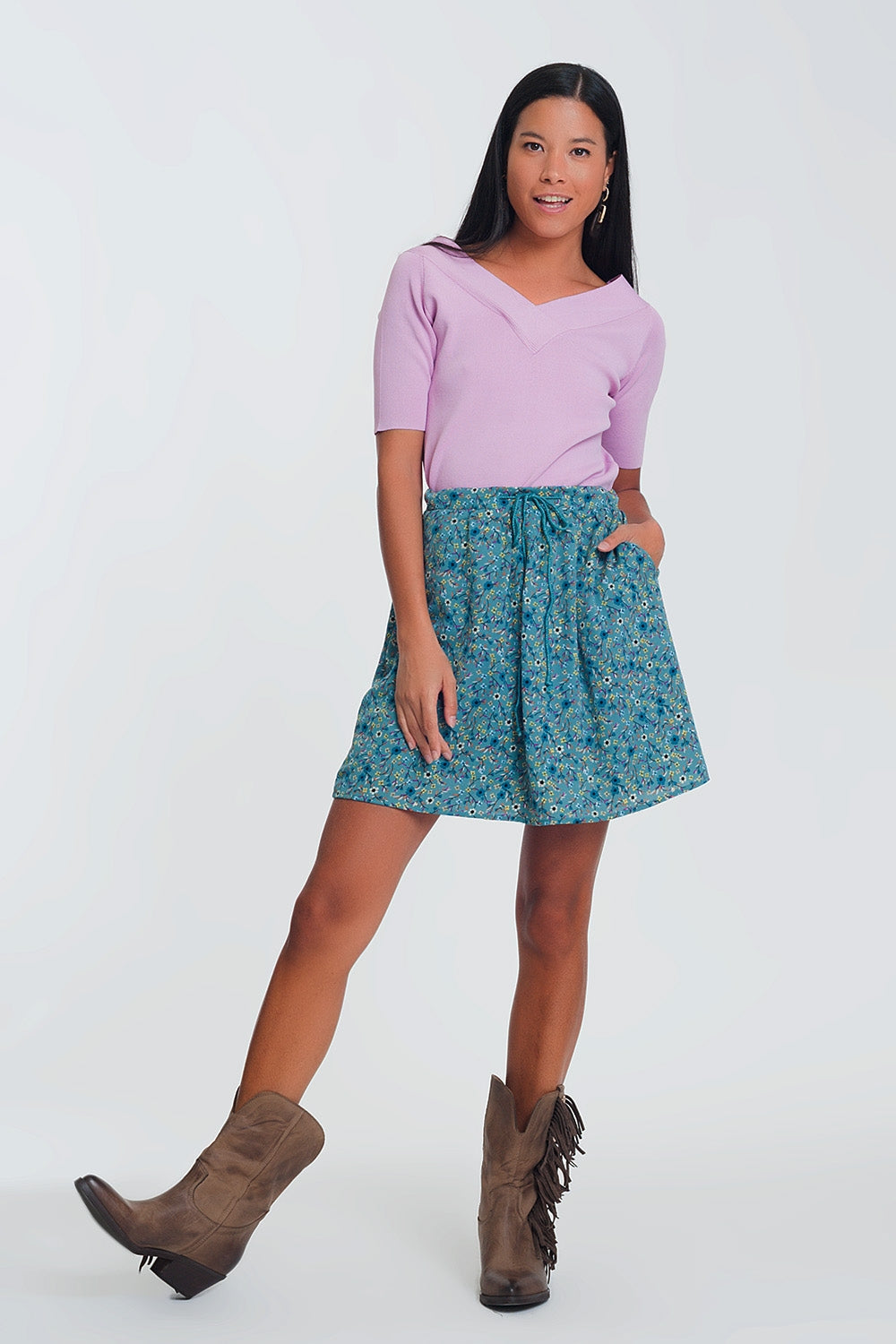 Minifalda con estampado de florecitas en verde Q2