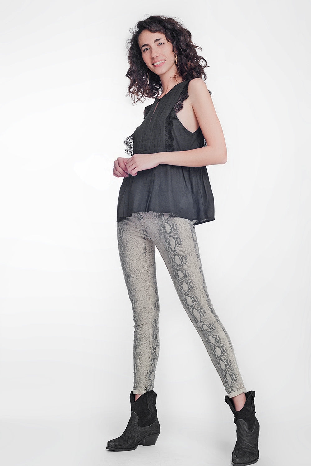 Pantalon estampado serpiente reversible en beige Q2