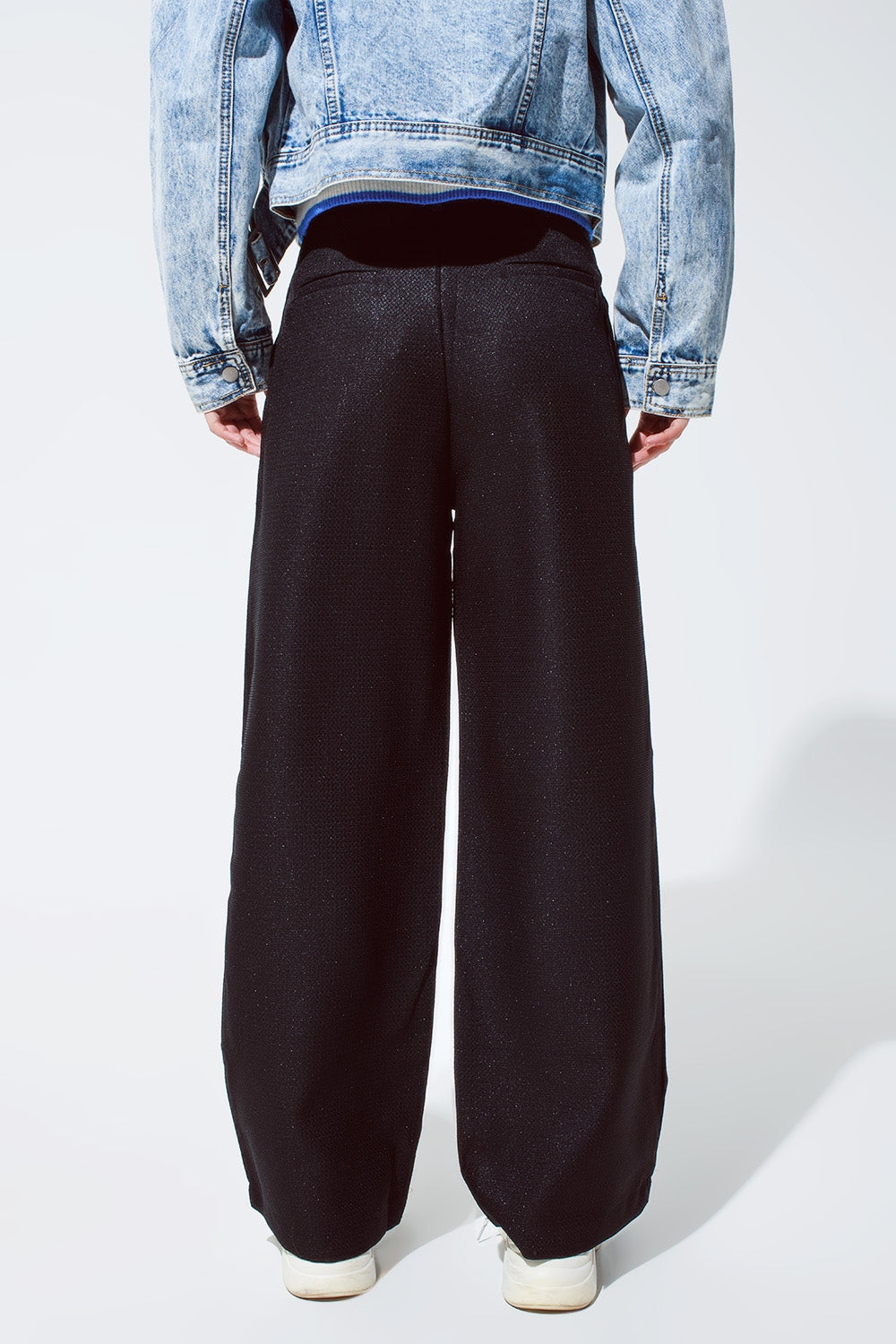 Pantalón extragrande en negro Q2