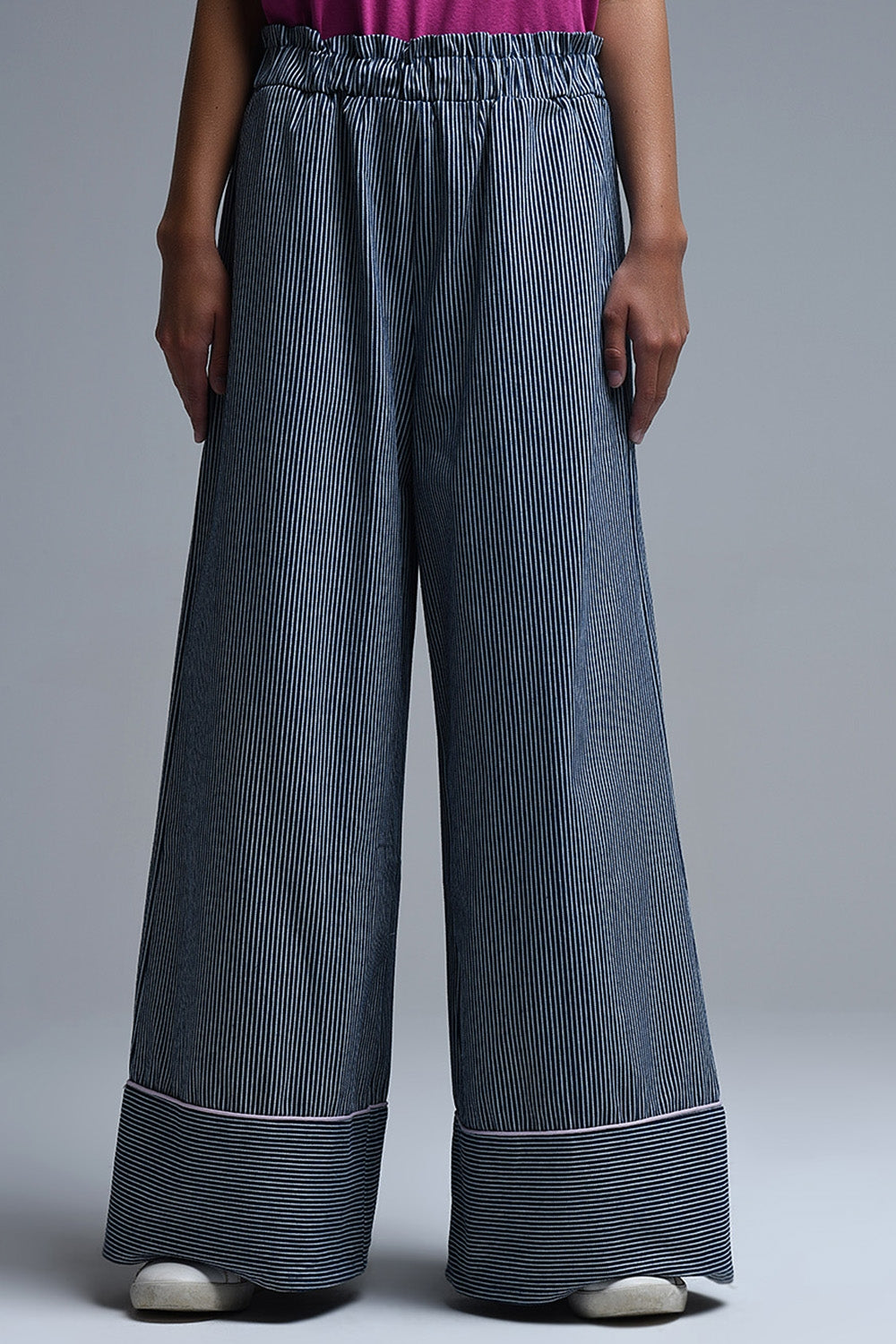 Q2 Pantalón palazzo extra ancho a rayas