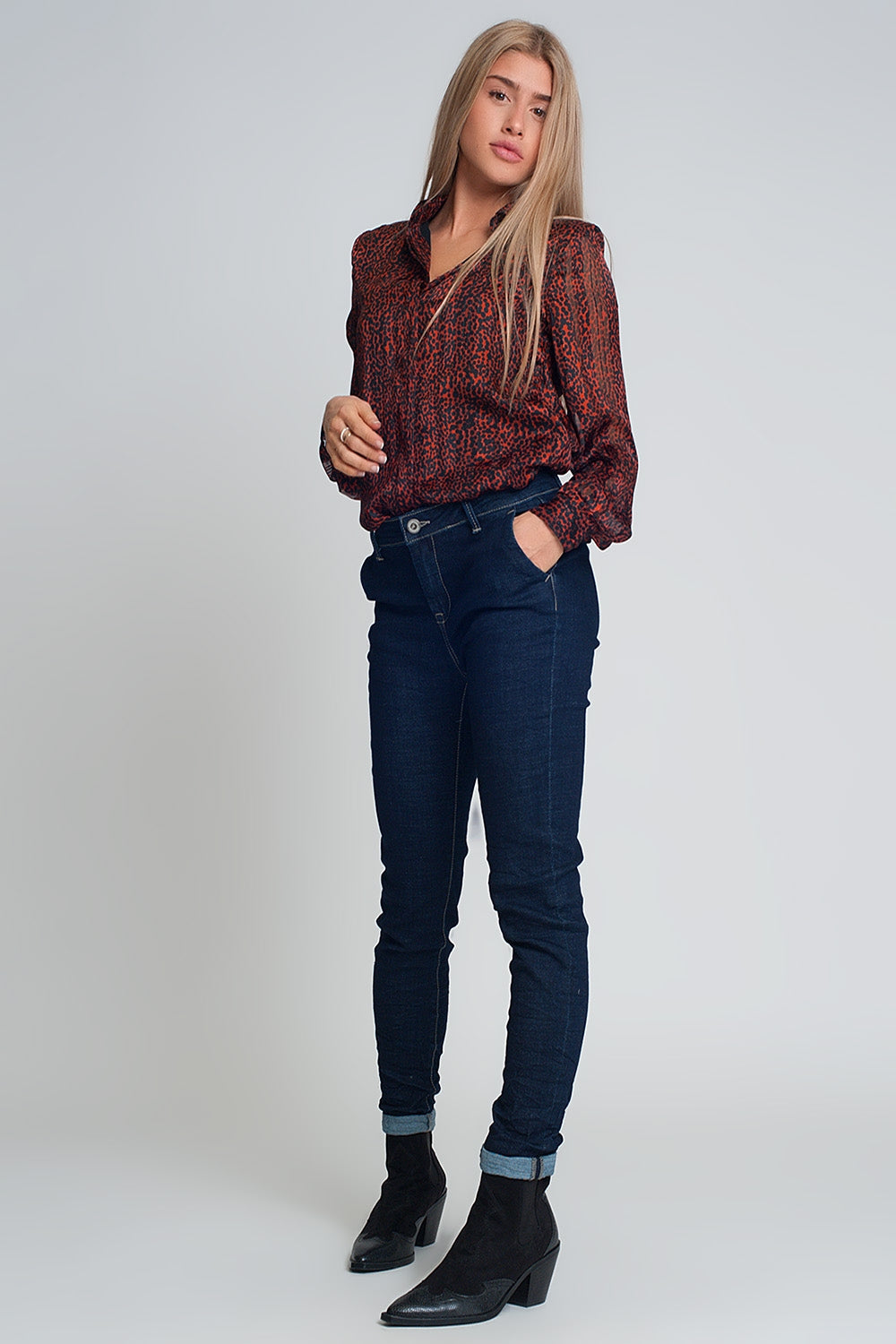 Pantalon vaquero estilo chino de corte pitillo Q2