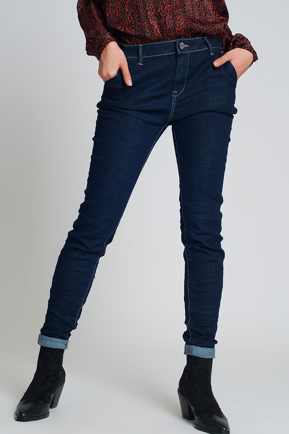 Pantalon vaquero estilo chino de corte pitillo Q2