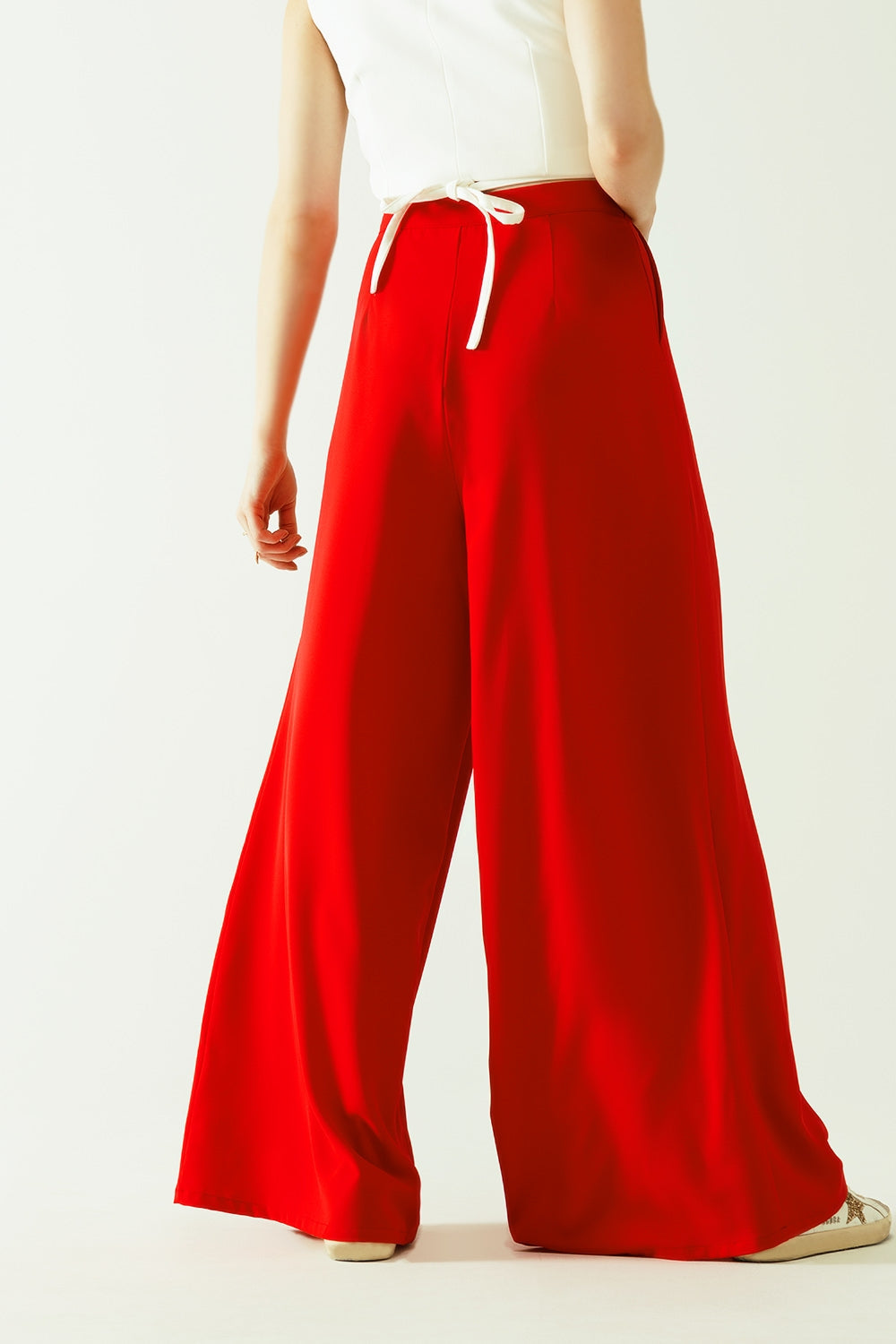 Pantalones acampanados amplios básicos rojos Q2