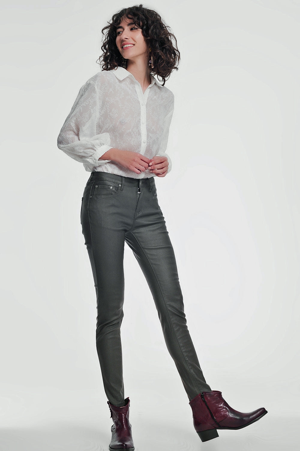 Pantalones ajustados de talle alto en caqui Q2