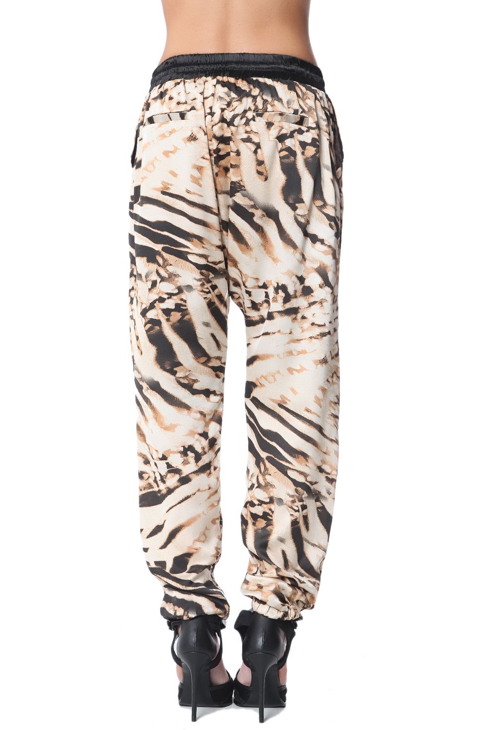 Pantalones baggy con estampado animal marron Q2
