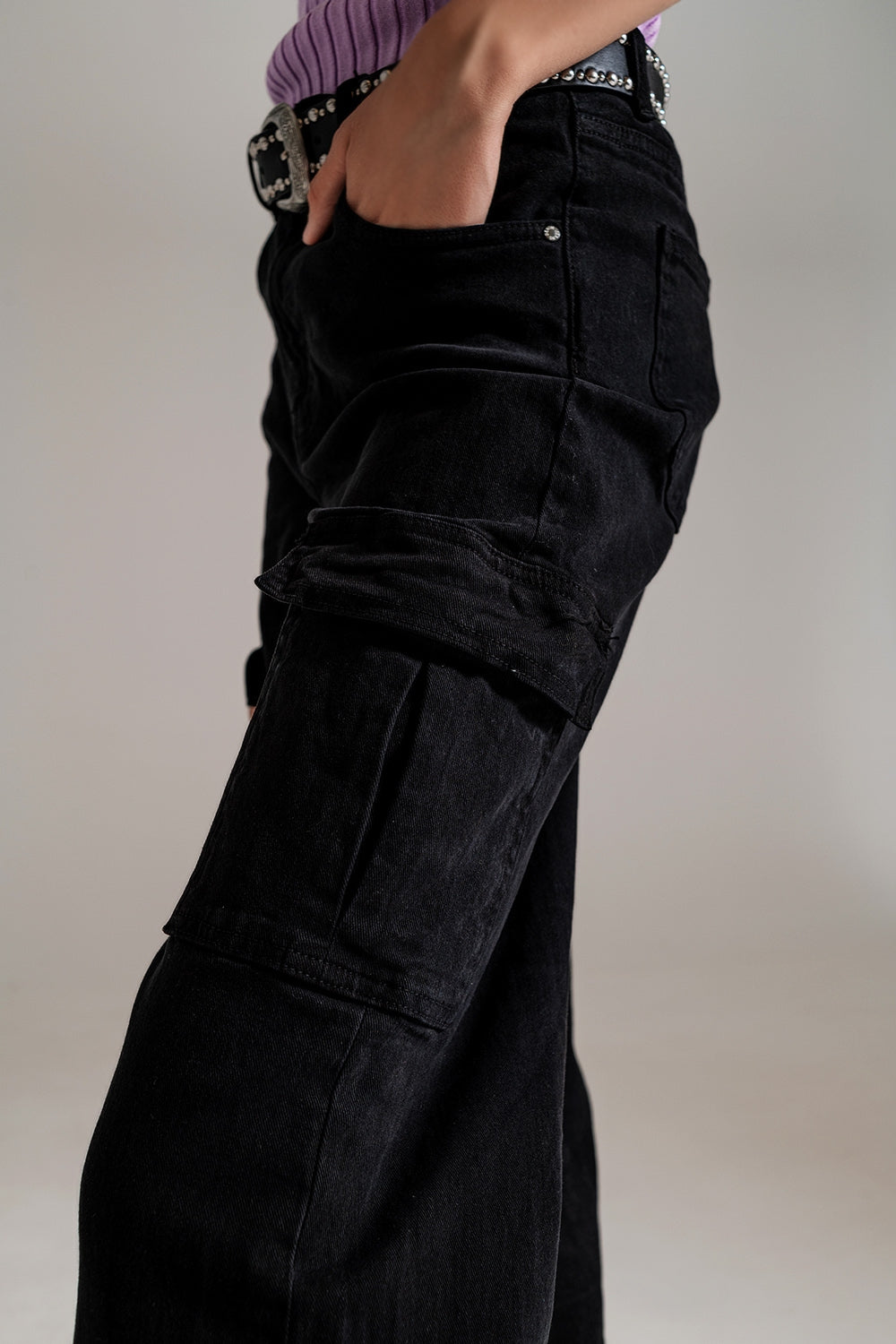 Pantalones cargo rectos en negro Q2