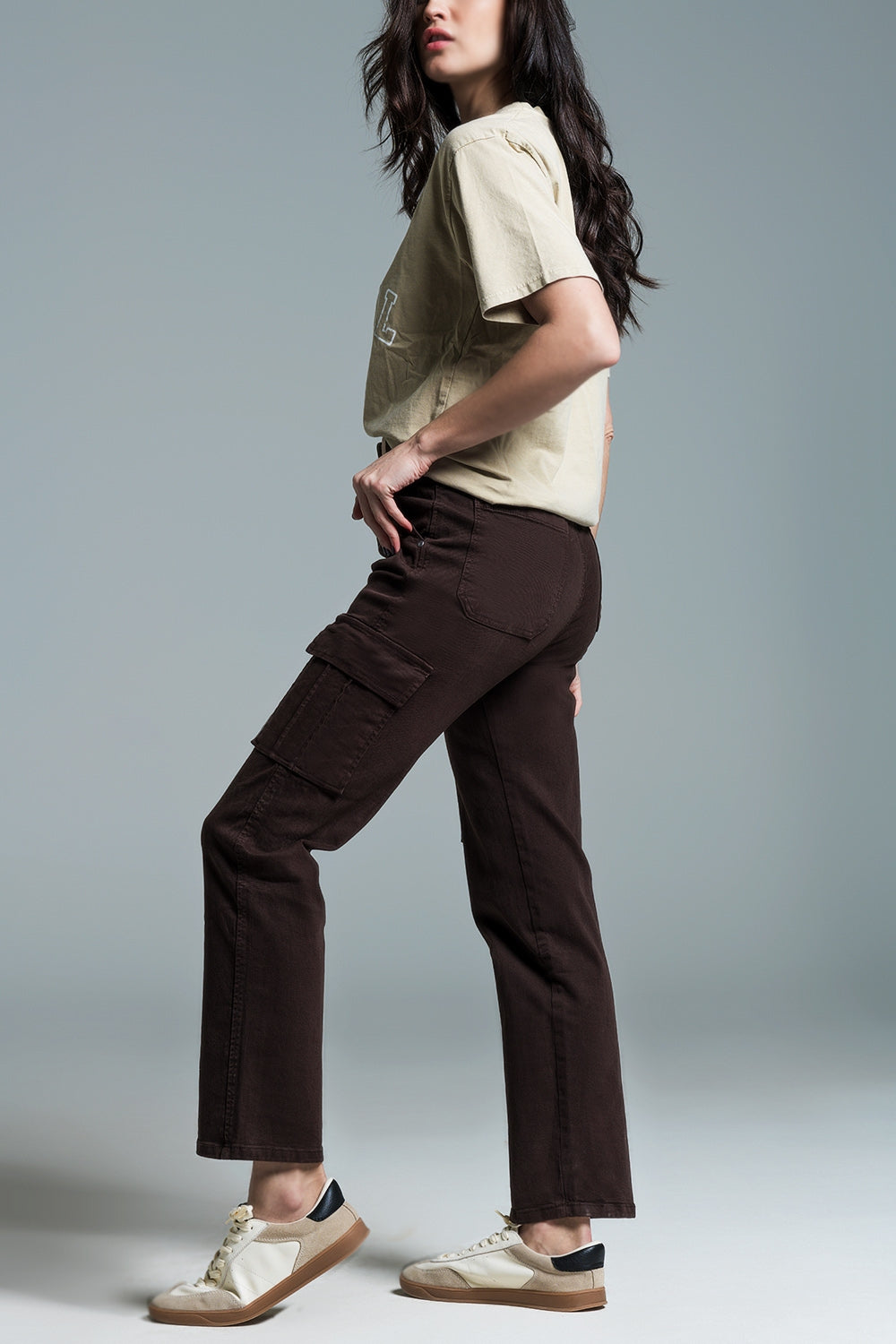 Pantalones cargo relajados en marrón oscuro Q2