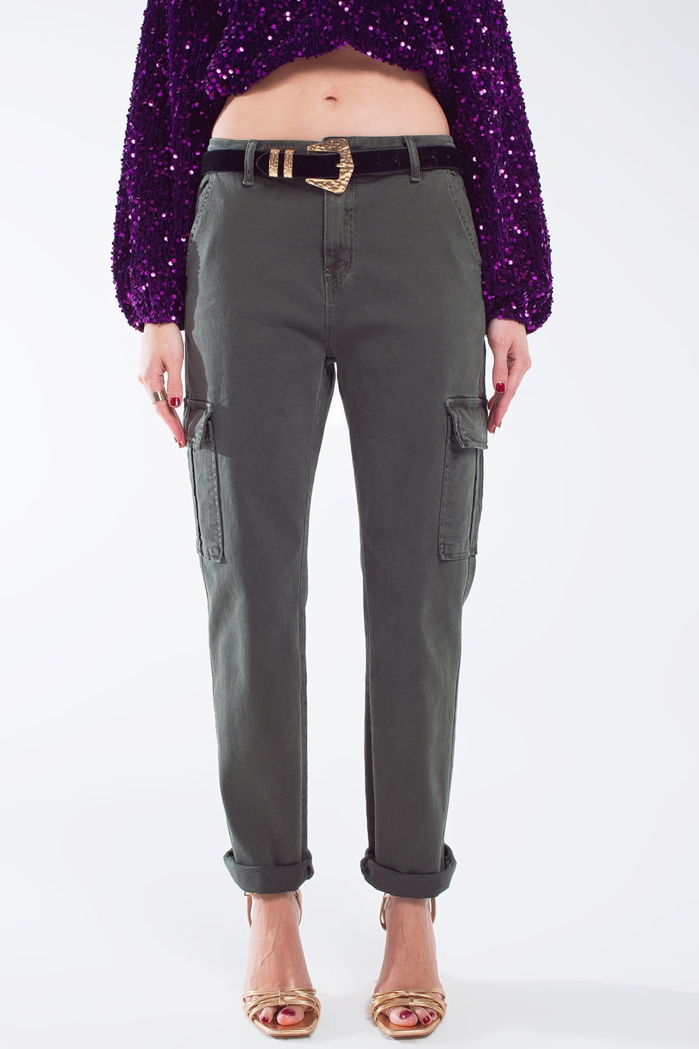 Q2 Pantalones cargo relajados en verde militar