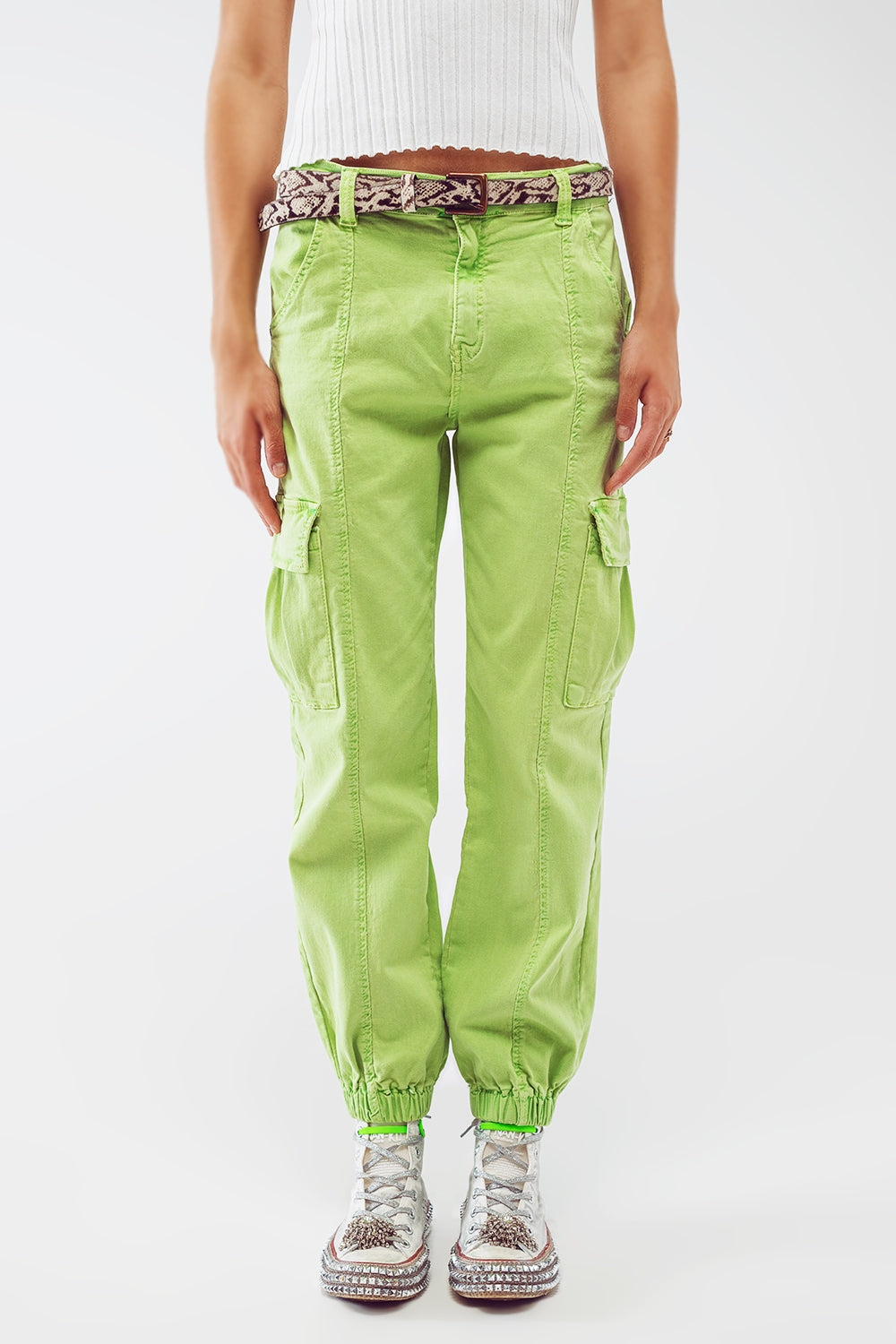 Pantalones cargo verde menta con cintura y dobladillo elásticos Q2