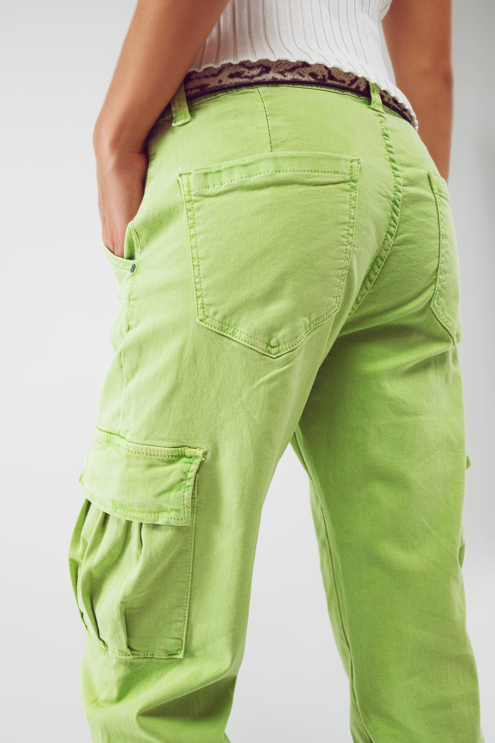 Pantalones cargo verde menta con cintura y dobladillo elásticos Q2