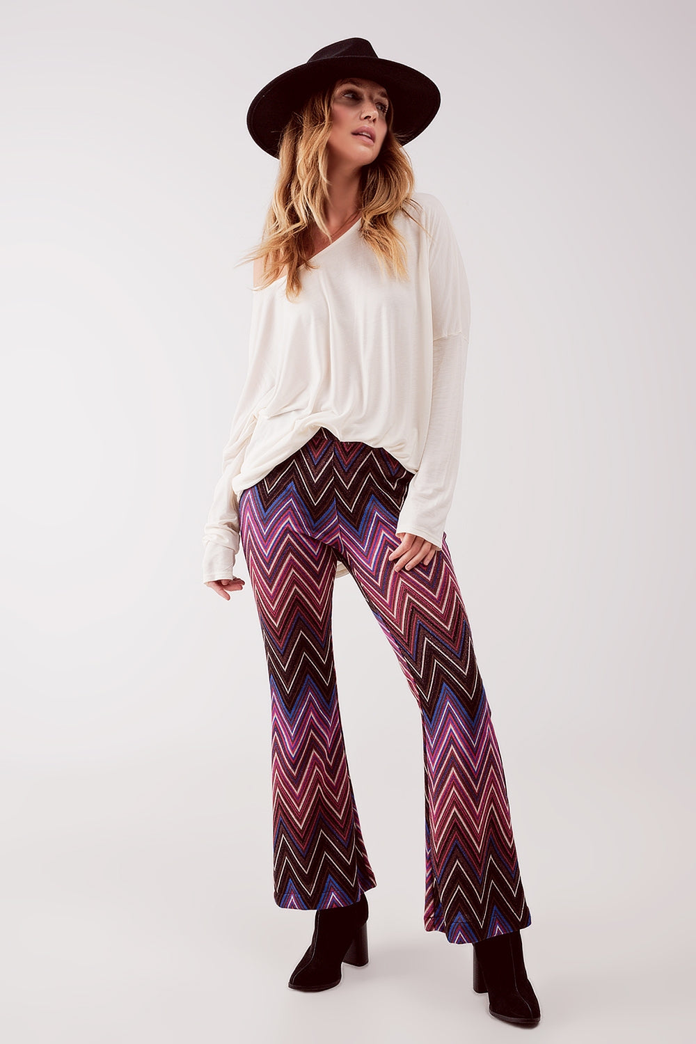 Pantalones con estampado geométrico fucsia Q2