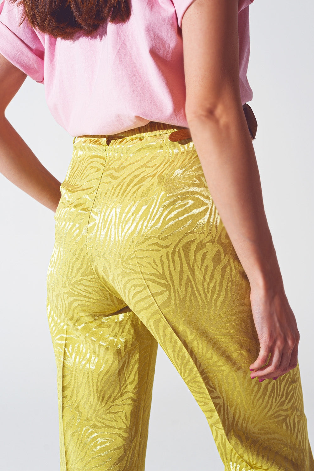 Pantalones de estampado de cebra de corte holgado en verde Q2