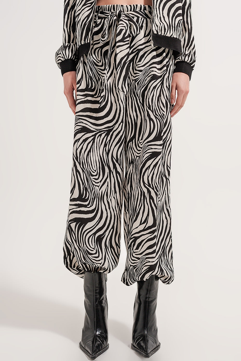 Pantalones de pernera muy ancha con estampado de cebra Q2