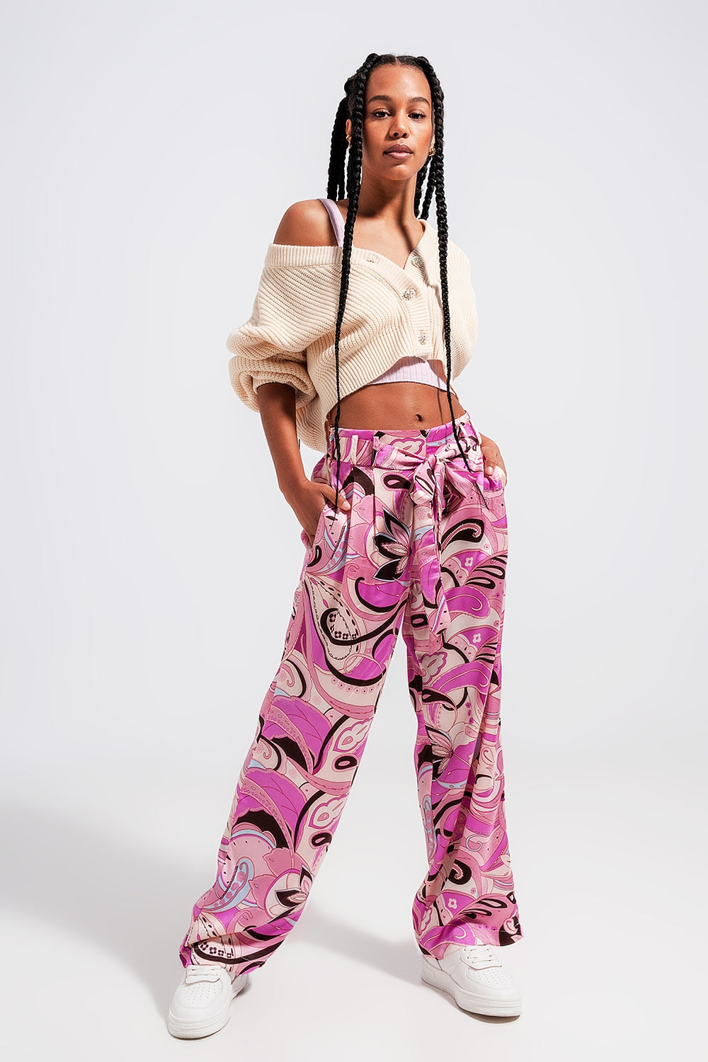 Pantalones rosa de pernera ancha con cinturón Q2
