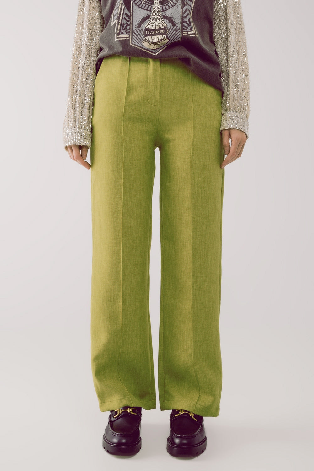 Pantalones verdes de corte sartorial y pernera recta Q2