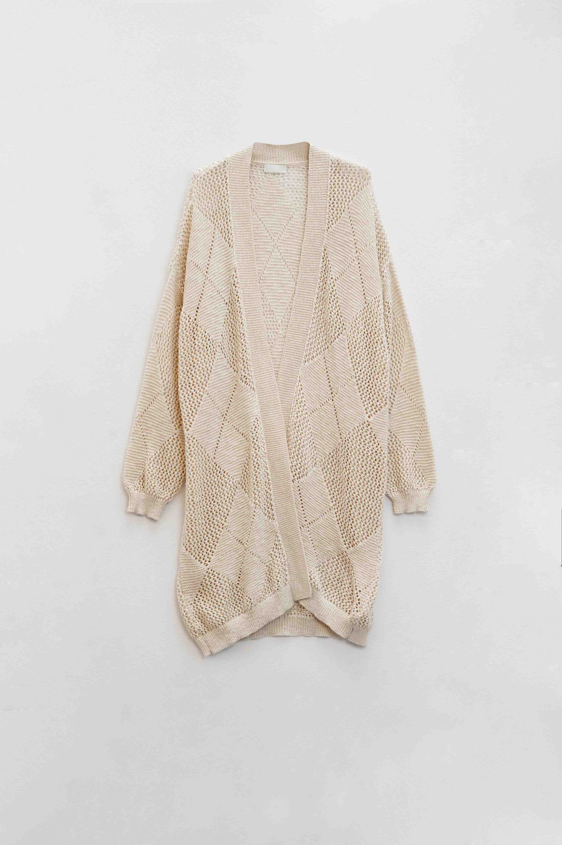 Rebeca beige drapeada con diseño de ganchillo Q2