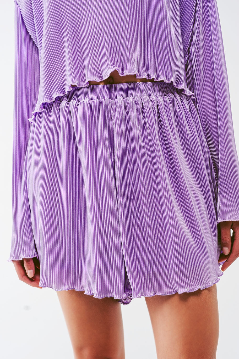 Shorts plisados en lila Q2