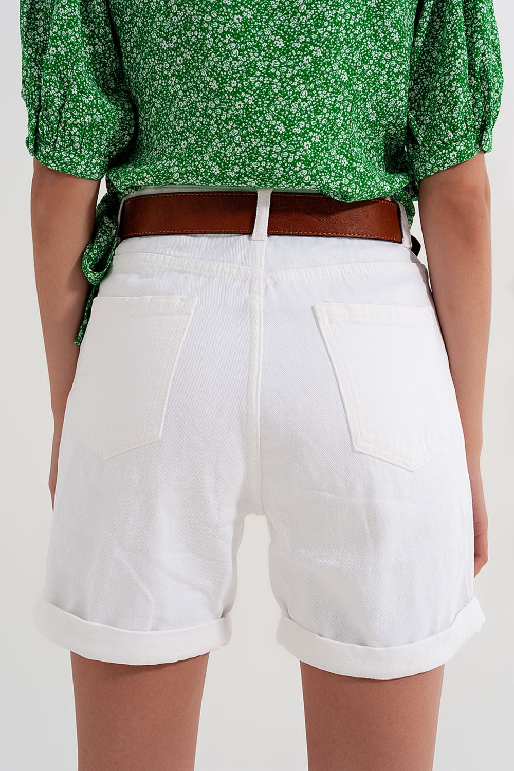 Shorts vaqueros Mom en blanco Q2