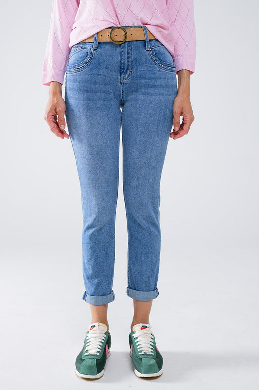 Q2 Skinny Jeans En lavado claro con detalle en el bolsillo