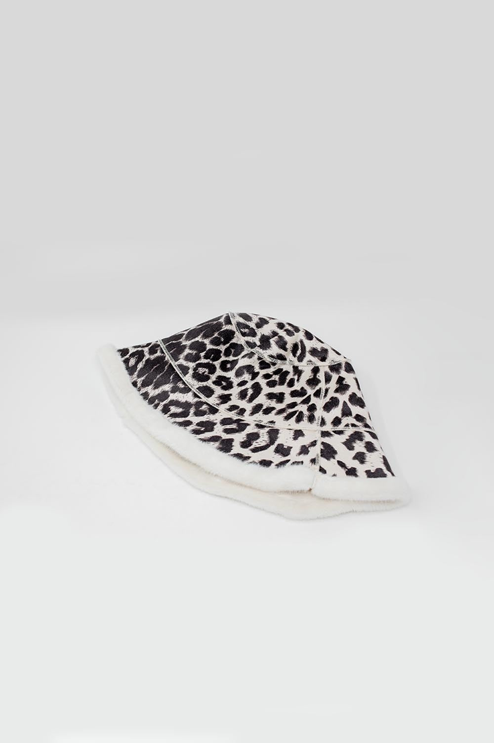 Sombrero de pescador con estampado de leopardo reversible color crema Q2