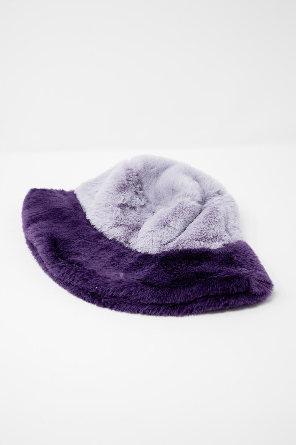 Sombrero de pescador violeta de piel sintética Q2