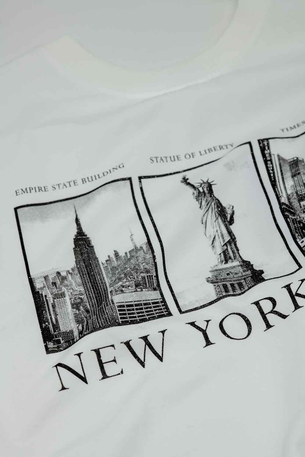 Sudadera blanco de manga larga y cuello redondo con estampado new york city Q2