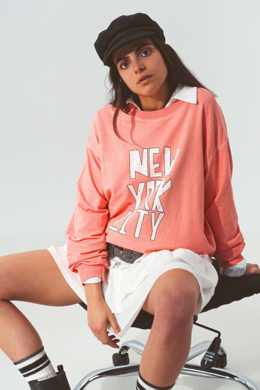 Q2 Sudadera con texto de New York City en Coral