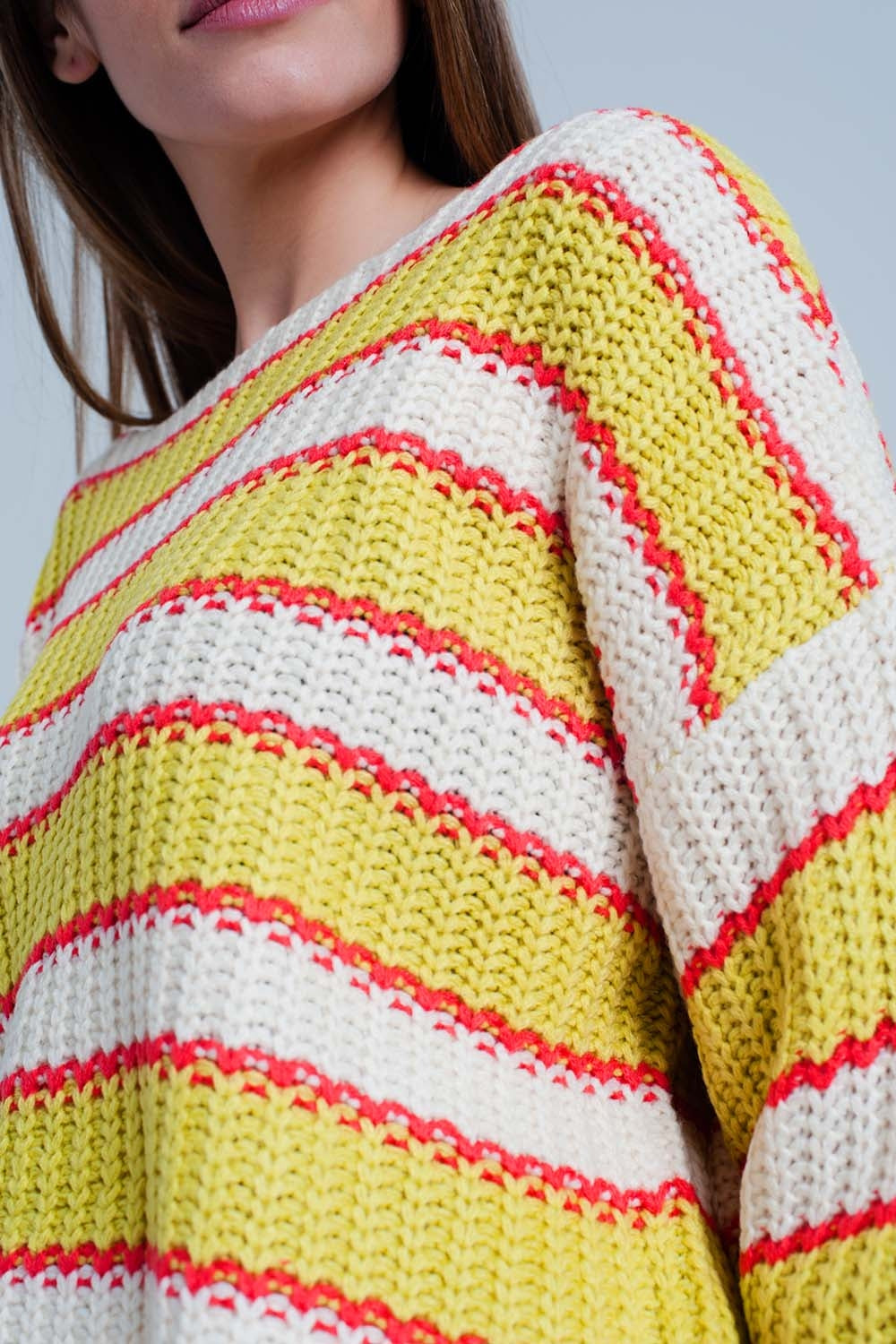 Sueter de rayas en Amarillo con escote amplio Q2