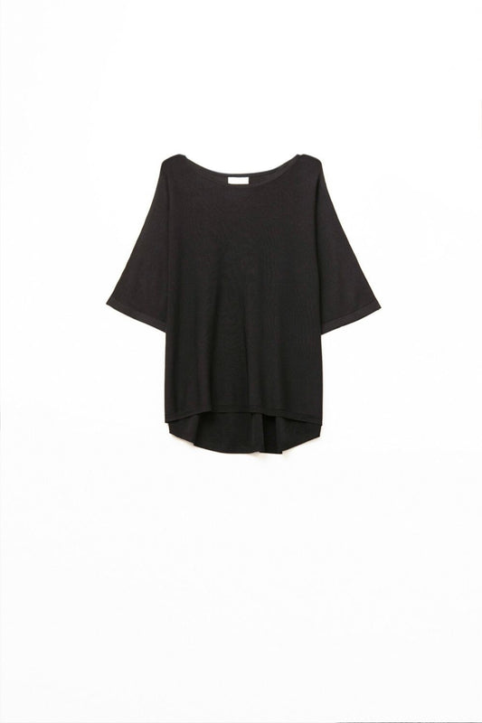 Q2 Sueter Oversize en Negro con Mangas hasta el Codo