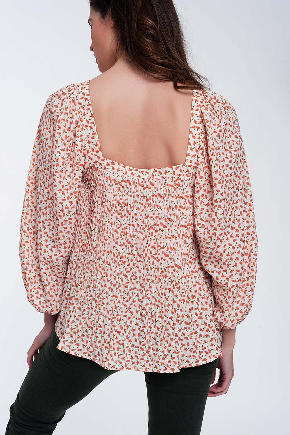 Top con escote cuadrado manga abullonada y estampado floral en coral Q2