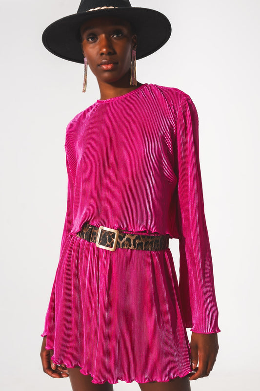 Q2 Top corto con cuello redondo plisado en fucsia