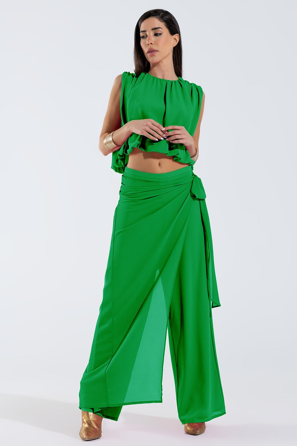 Top de gasa verde con diseño fruncido Q2