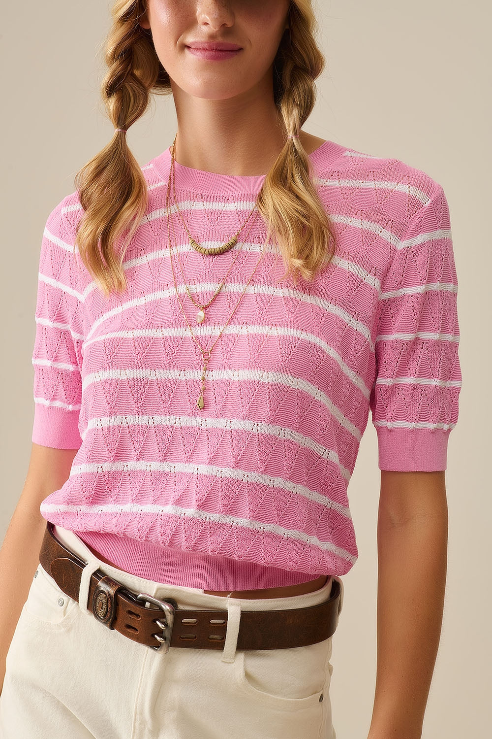 Top de punto calado rosa con mangas cortas y rayas blancas Q2