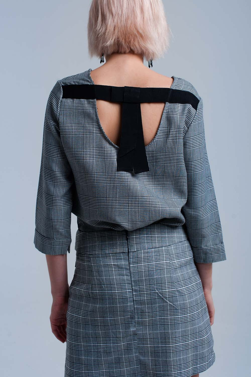 Top de tartán gris con cintas Q2