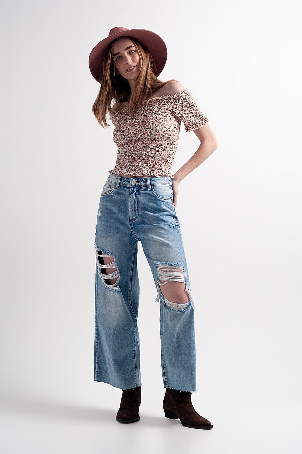 Top fruncido con escote Bardot y estampado de florecitas Q2