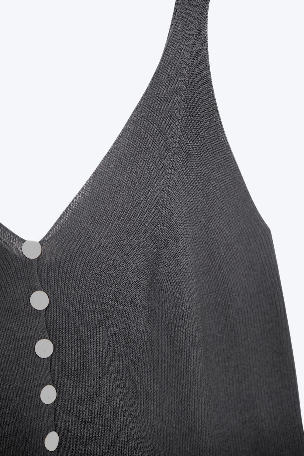 Top negro corto de punto con botones Q2