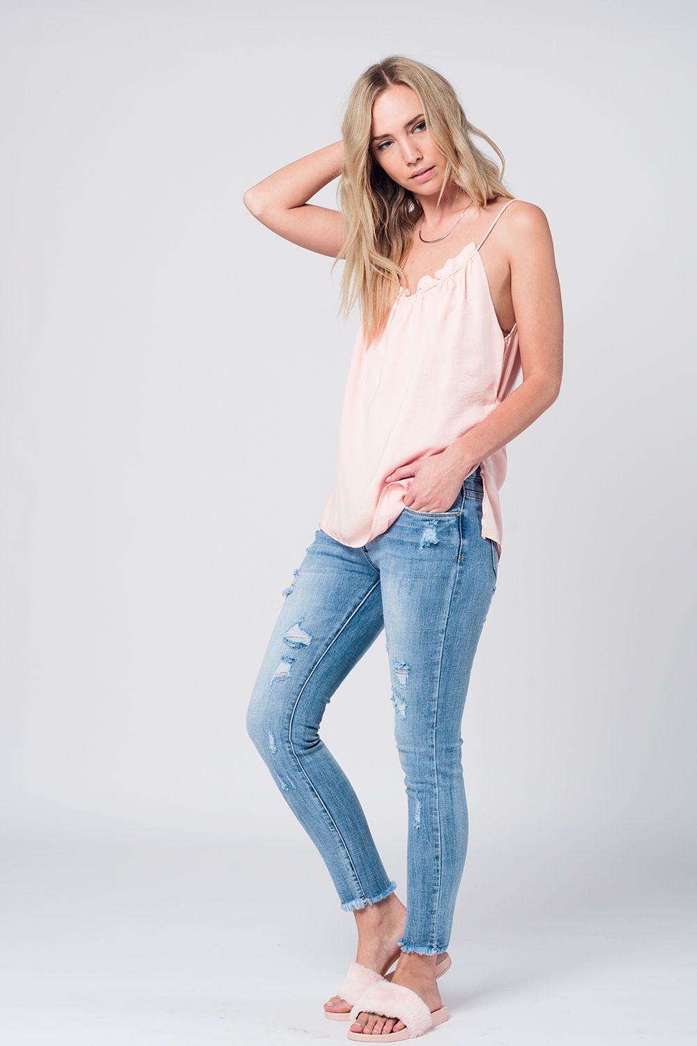 Top rosa con detalle de espalda abierta Q2
