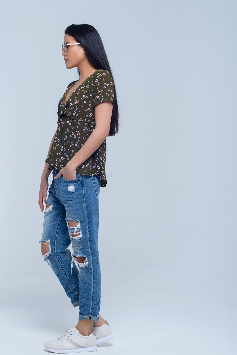 Top verde con estampado floral Q2