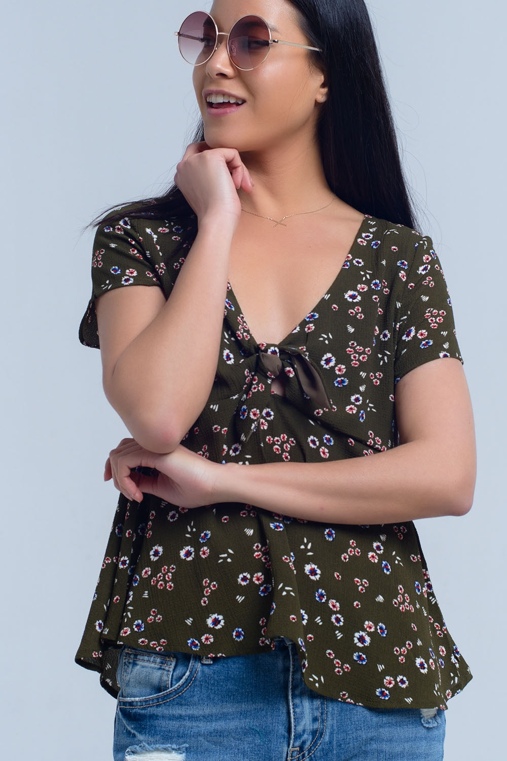 Top verde con estampado floral Q2