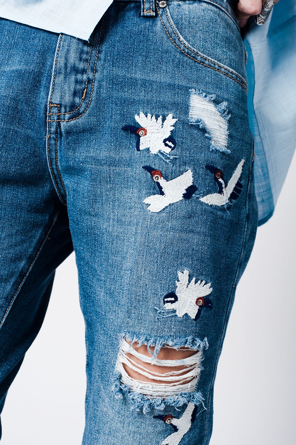 Vaquero mom con bordado de pajaros Q2